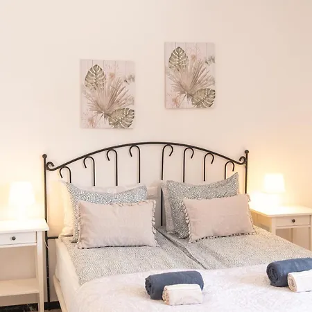 Blanca Nudist Place *