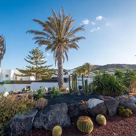 Blanca Nudist Place 차르코 델 팔로