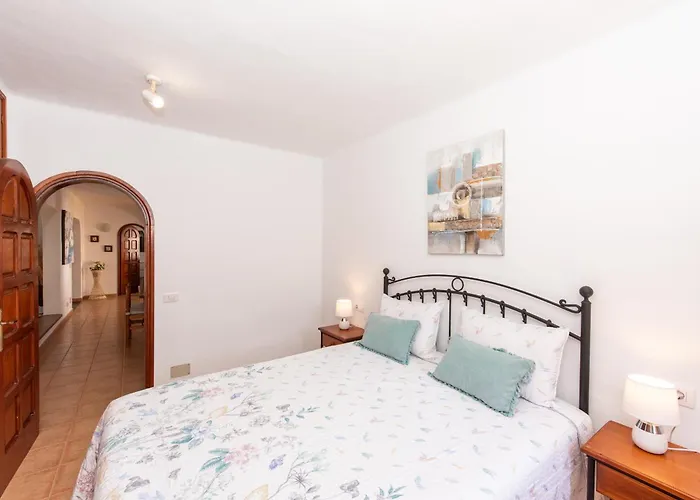 Blanca Nudist Place *