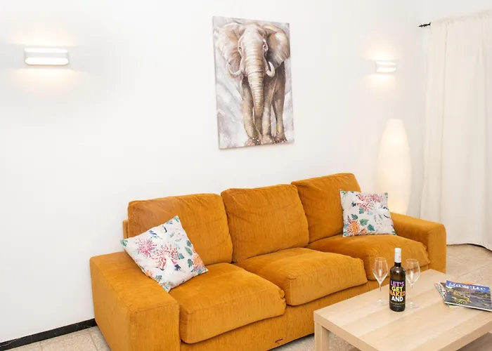 Blanca Nudist Place *